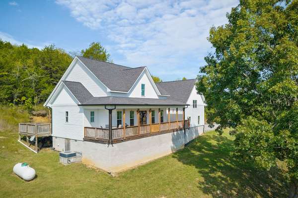 881 Eagle Mountain Rd, Granville, TN 38564