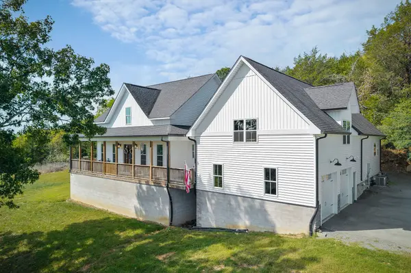 881 Eagle Mountain Rd, Granville, TN 38564