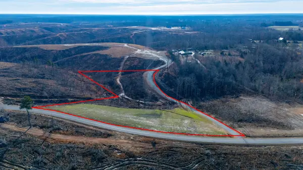 1379 Little Swan Creek Rd, Hohenwald, TN 38462