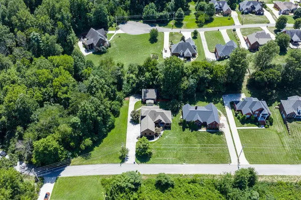 461 S Plantation Dr, Cookeville, TN 38506