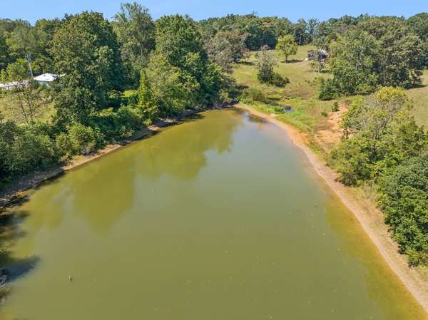 8272 Burgess Falls Rd, Baxter, TN 38544