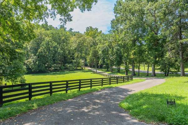 711 Hill Rd, Brentwood, TN 37027