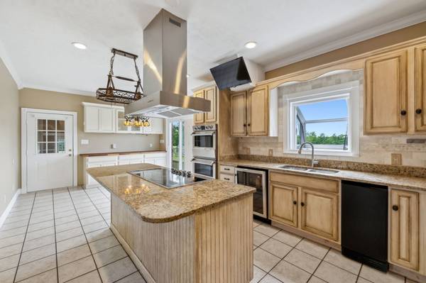 122 Windcrest Dr, Hohenwald, TN 38462