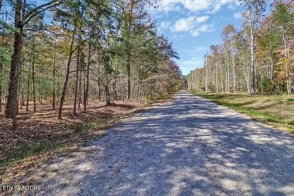 120 Newcastle Lane, Crossville, TN 38555
