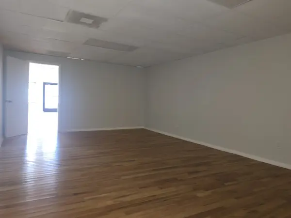 101 S Main St, Mount Pleasant, TN 38474
