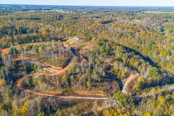 975 Weakley Creek Road, Lawrenceburg, TN 38464