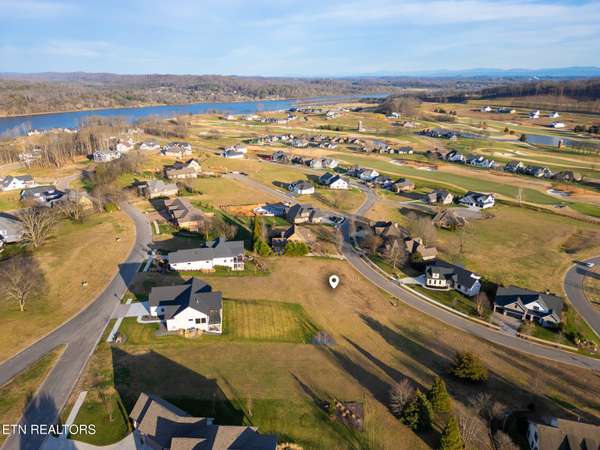 325 Chestnut Lane, Loudon, TN 37774