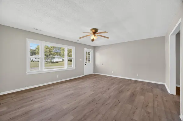 34 S Lincoln Rd, Fayetteville, TN 37334