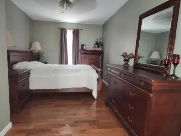 218 E Lake Ave, Celina, TN 38551