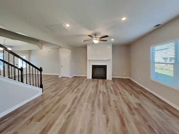 3726 Pelham Wood Dr, Murfreesboro, TN 37128