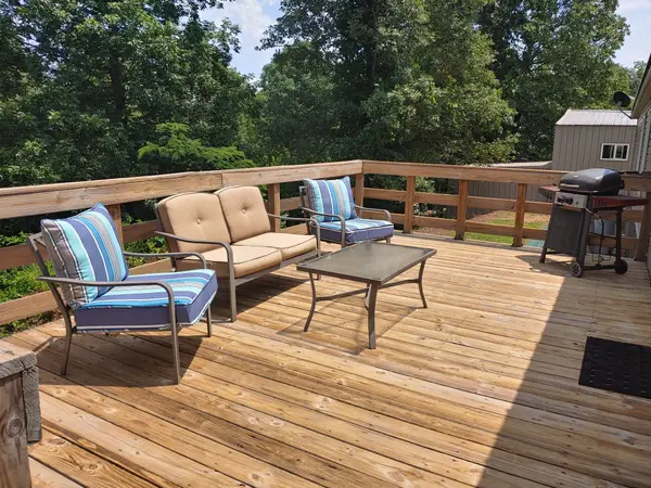 46 Bluff Point Ridge Rd, Waverly, TN 37185