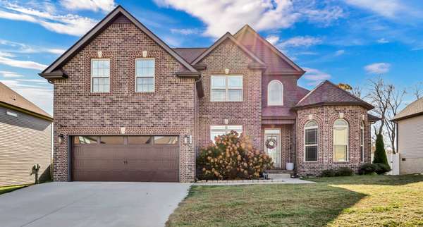 106 David Keith Ln, Clarksville, TN 37042