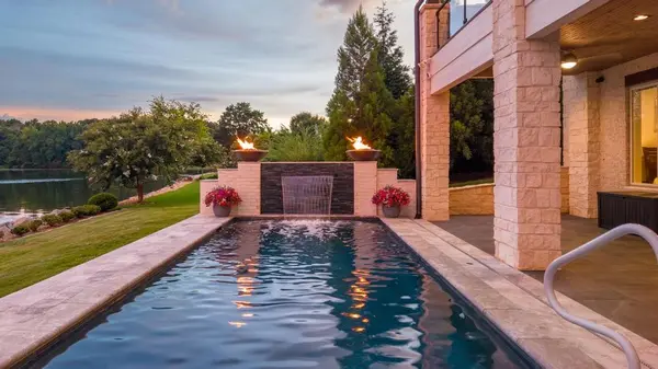 290 Edgewater Way, Jasper, TN 37347