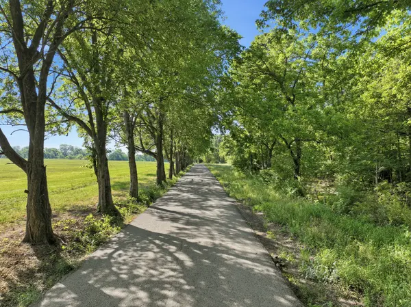2 Deshea Creek Rd, Gallatin, TN 37066