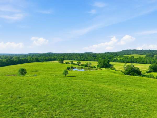 3 Deshea Creek Rd, Gallatin, TN 37066