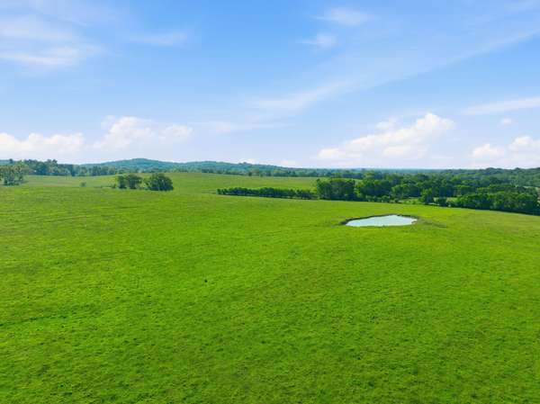 1 Deshea Creek Rd, Gallatin, TN 37066
