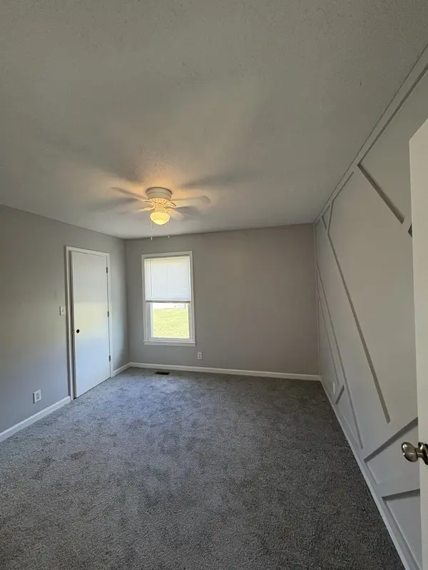 1494 Sunshine Dr, Clarksville, TN 37042