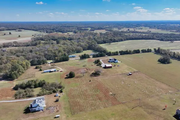 3520 Arthur Sampson Rd, Lewisburg, TN 37091