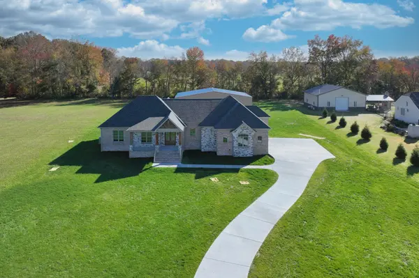 106 Chandelle Dr, Tullahoma, TN 37388