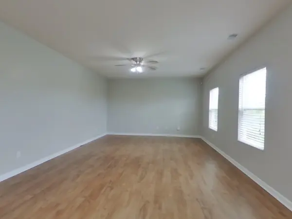 2245 Bee Hive Dr, Columbia, TN 38401