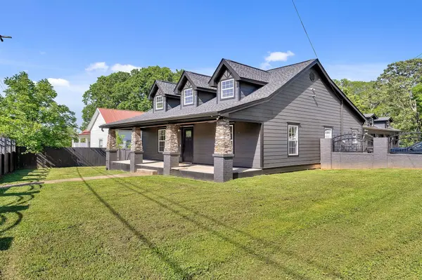 1513 Highland Ave, Columbia, TN 38401