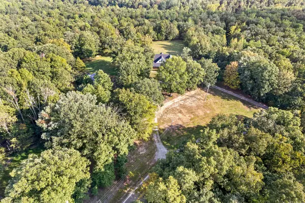 518 Hayes Ridge Rd, Indian Mound, TN 37079