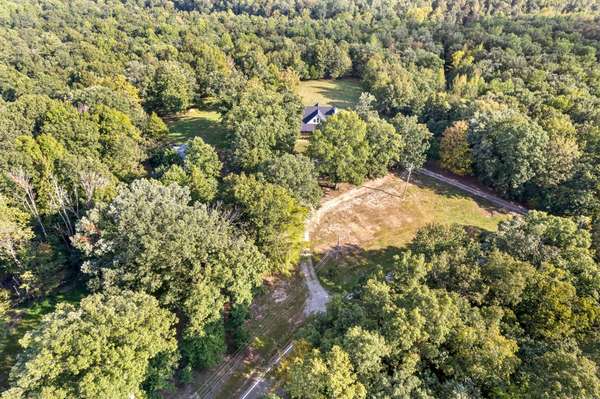 518 Hayes Ridge Rd, Indian Mound, TN 37079