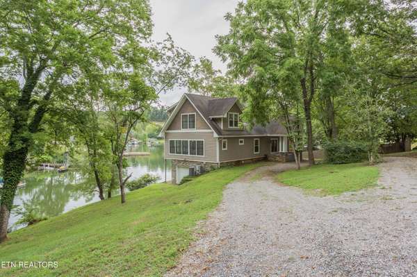 4193 Parris Drive, Lenoir City, TN 37772