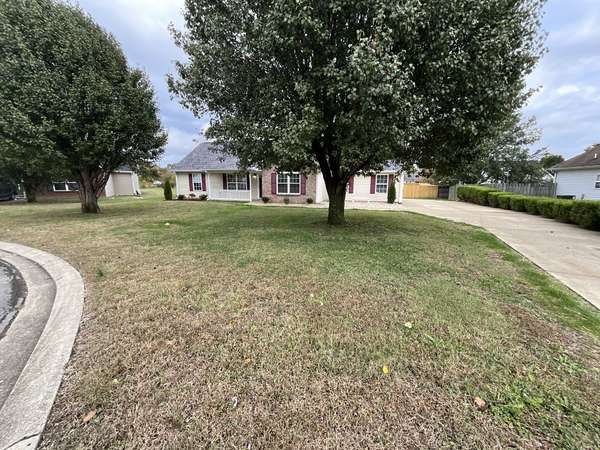 2712 Pickards Pt, La Vergne, TN 37086