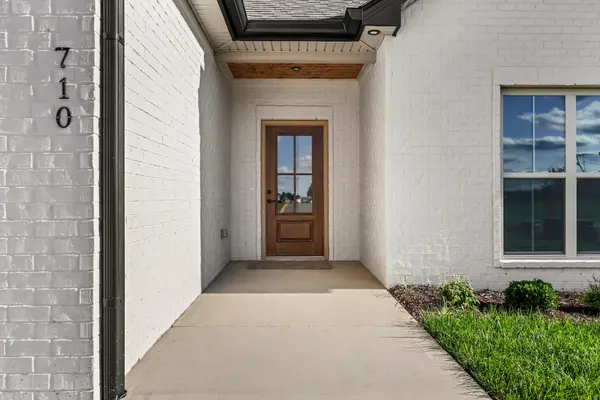 710 Southern Pine Trl, Clarksville, TN 37043