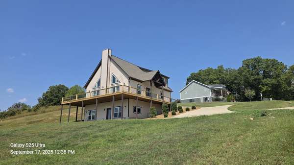 37 Lakeview Dr, Summertown, TN 38483