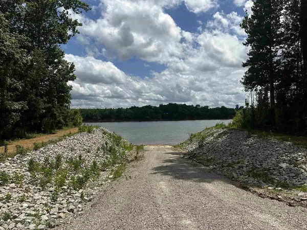 0 CATFISH LN, Crump, TN 38327