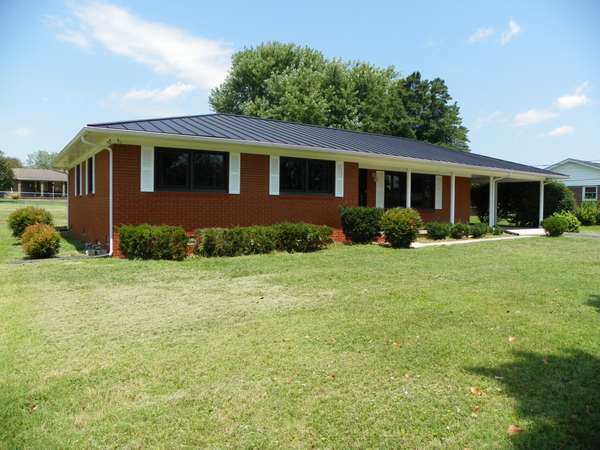 202 Gillen Dr, Sparta, TN 38583