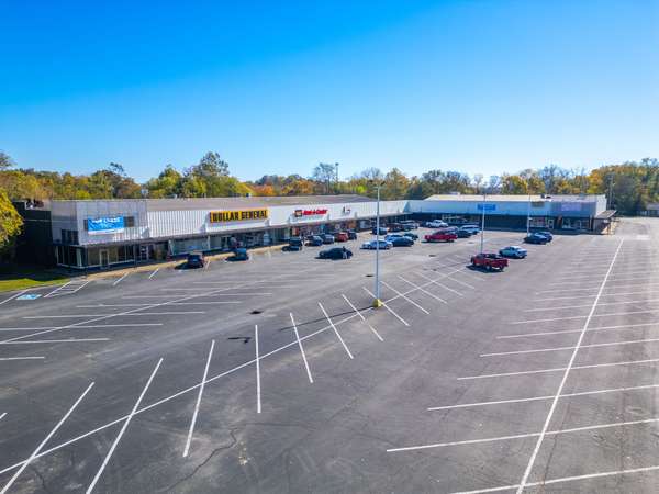 924 Providence Blvd, Clarksville, TN 37042