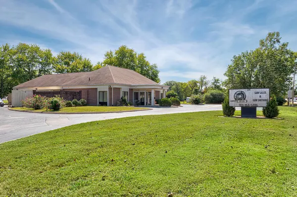 214 N Horton Pkwy, Chapel Hill, TN 37034