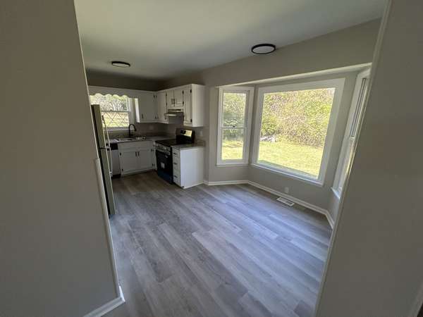 27 Asbury Ln, Hermitage, TN 37076