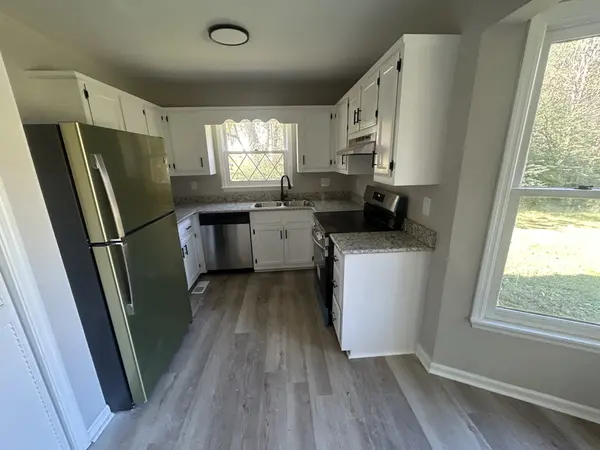 27 Asbury Ln, Hermitage, TN 37076