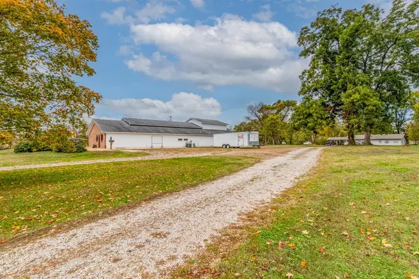 1725 N Main St, Columbia, TN 38401