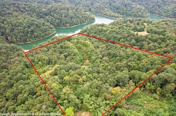 142 Sunfish lane, Hilham, TN 38568