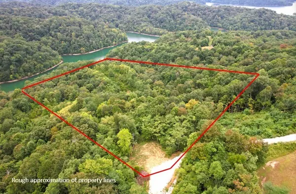 142 Sunfish lane, Hilham, TN 38568