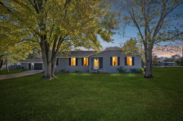 6002 Creekmont Dr, Murfreesboro, TN 37129