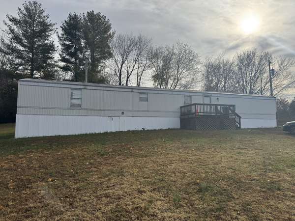 3020 W County Farm Rd, Springfield, TN 37172