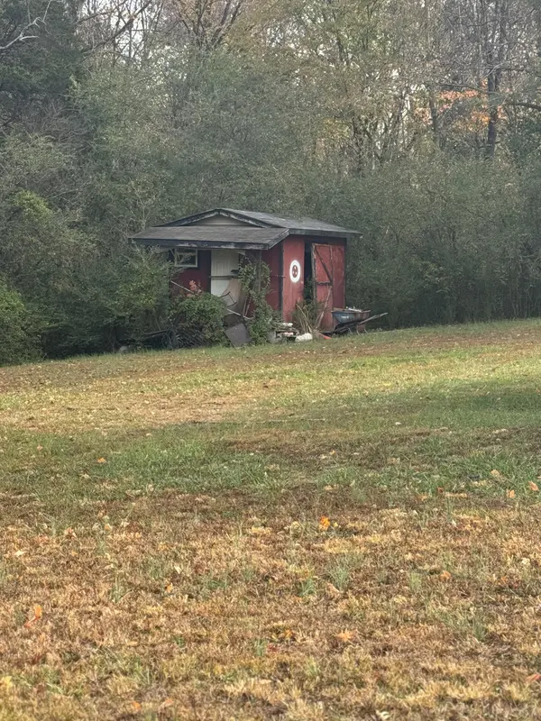 3020 W County Farm Rd, Springfield, TN 37172