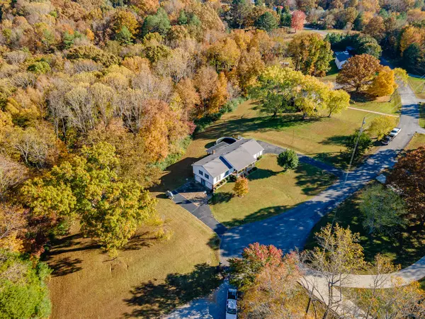 2862 Hillcrest Dr, Centerville, TN 37033