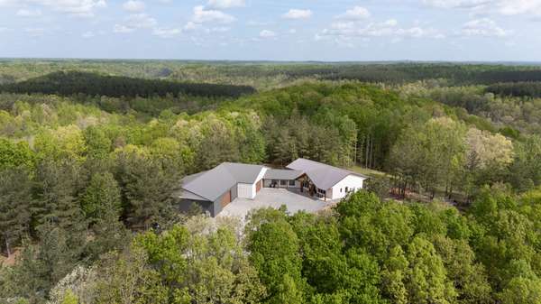 202 Ravenridge Rd, Summertown, TN 38483