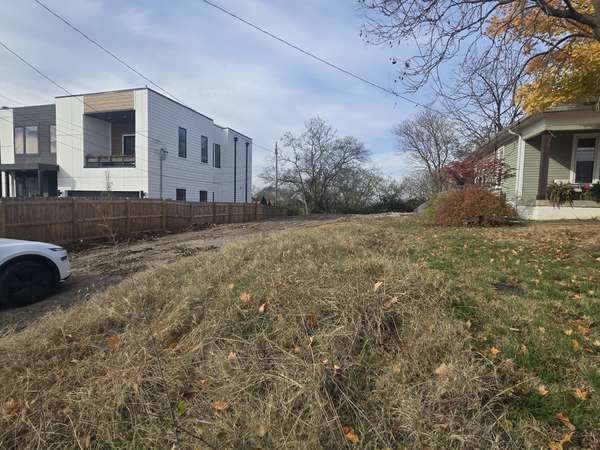1506 Meridian St, Nashville, TN 37207