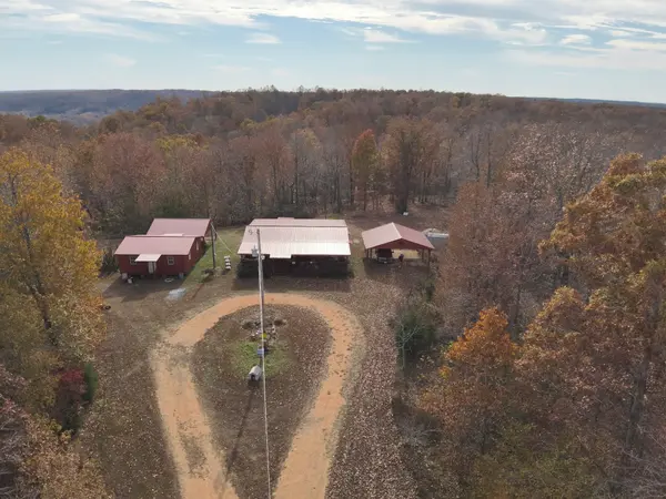 2383 Airport Ridge Rd, Linden, TN 37096