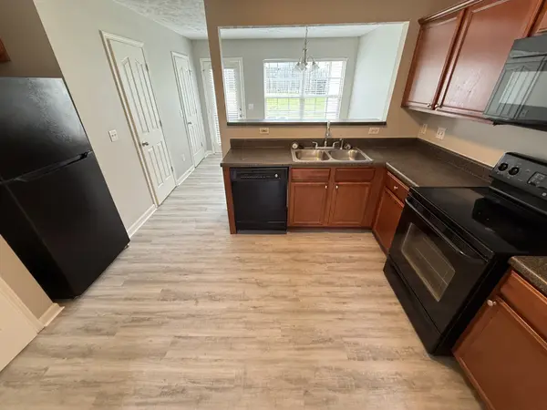 4034 Cody Dr, La Vergne, TN 37086
