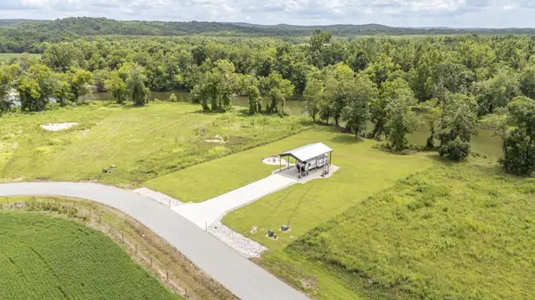 6425 CRAVENS RD, Savannah, TN 38372