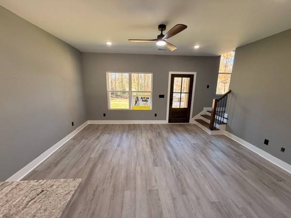 106 Nichali Dr, Charlotte, TN 37036
